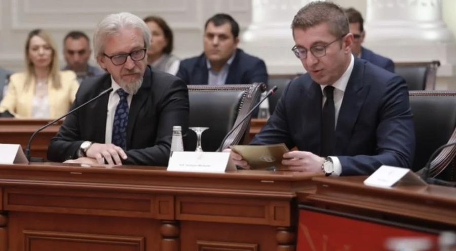 Kuzey Makedonya Başbakanı: "Evlenmeyenlere vergi uygulamayı ciddi bir şekilde düşünüyoruz"