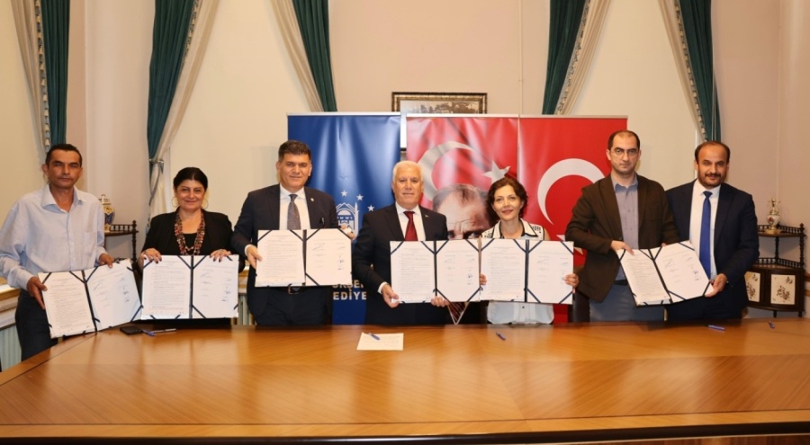 Büyükşehir'de toplu sözleşme için imzalar atıldı