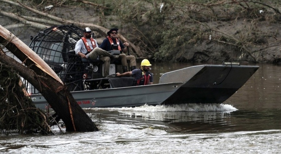 Texas'taki sel felaketinde ölü sayısı 104'e yükseldi