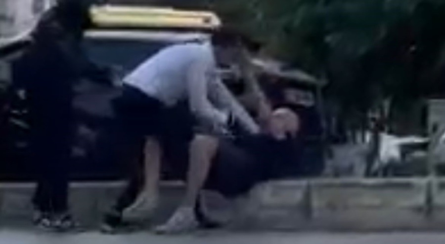 Bursa'da yol verme kavgası kamerada