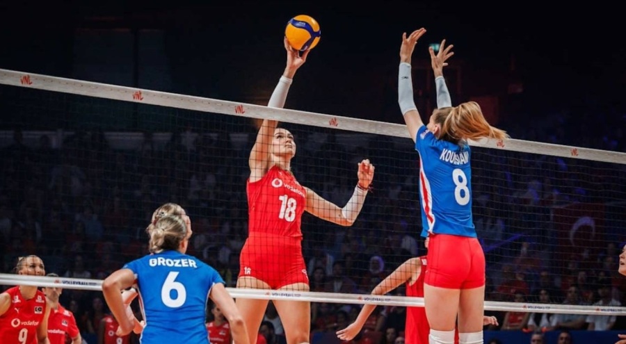 A Milli Kadın Voleybol Takımı, Çekya'ya mağlup oldu