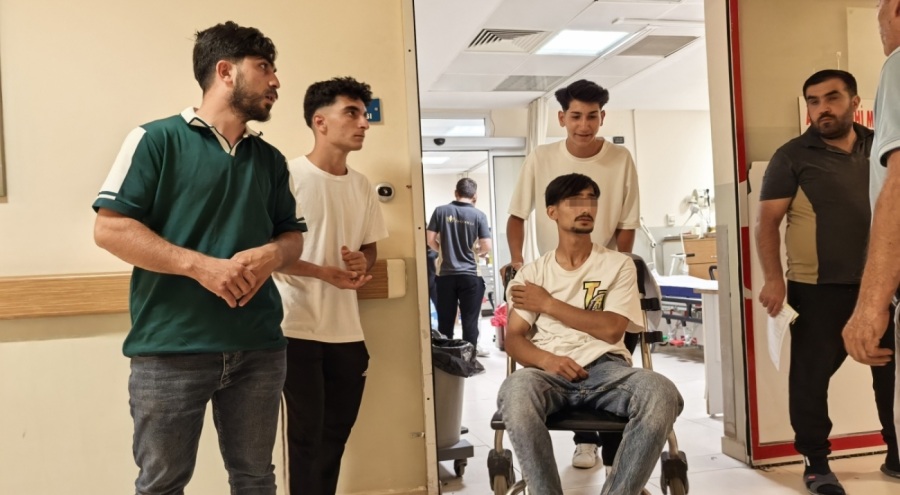 Düğünde kurusıkı tabancayla ateş edilmesi sonucu 17 yaşındaki çocuk yaralandı