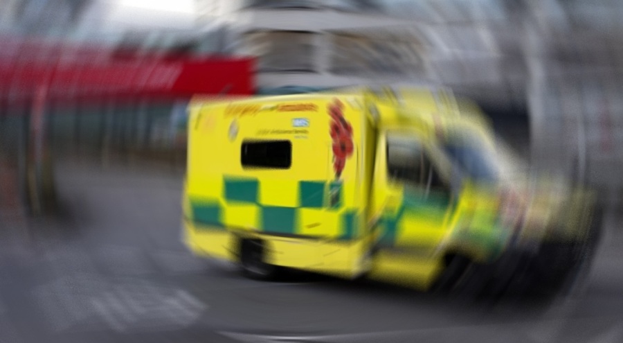 İngiltere'de okul otobüsü devrildi: 1 ölü, 2'si ağır 21 yaralı