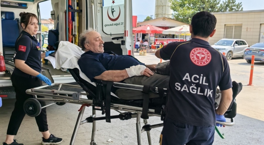 Bursa'da bir işçi elini motorlu testereye kaptırdı