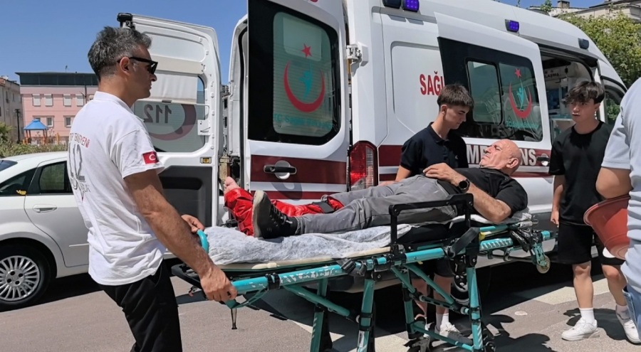 Bursa'da cip ile elektrikli bisiklet çarpıştı: 1 yaralı