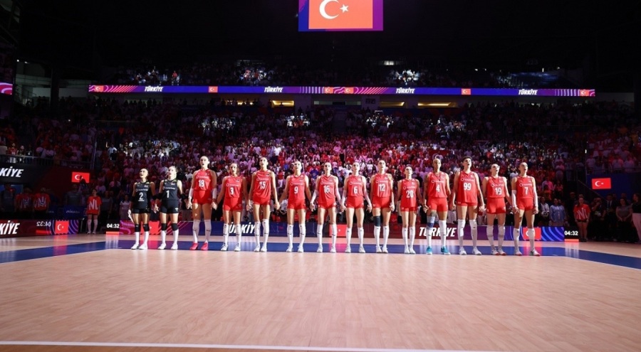 A Milli Kadın Voleybol Takımı, Polonya'ya gitti