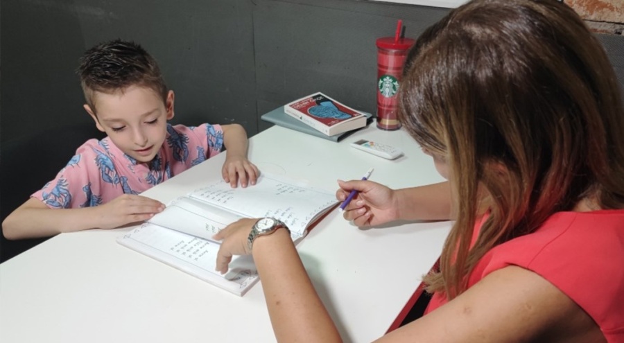 Otizm teşhisi konulan Doğukan, şimdi üstün zekâlı
