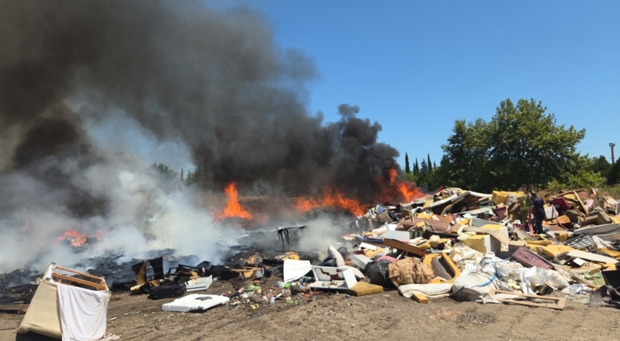 Katı atık depolama alanında yangın