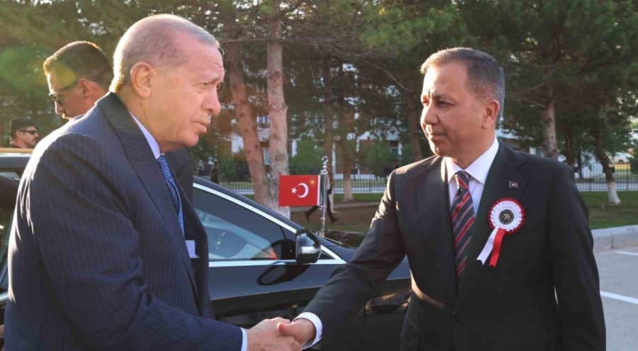 Cumhurbaşkanı Erdoğan: "Hiçbir sabotaj, hiçbir tahrik, hiçbir tuzak, Türkiye'yi girdiği bu tarihi yoldan geri döndüremeyecek"