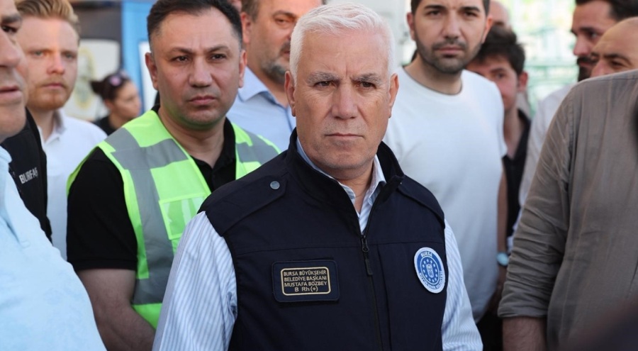 Başkan Bozbey, "Yangının 6 farklı bölgede bir anda başlamış olması düşündürücü"