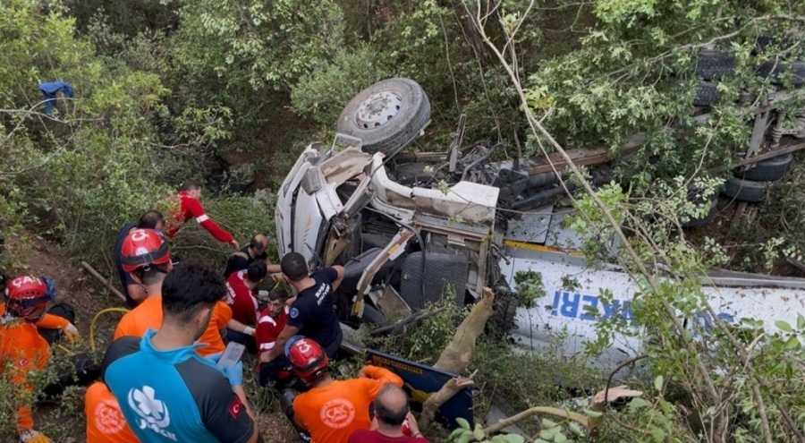 Bursa'da Yangına giderken kazada hayatını kaybeden 3 kişinin kimlikleri belli oldu