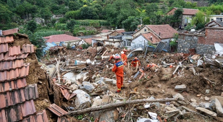 Çin'de heyelan: 4 ölü, 8 kayıp