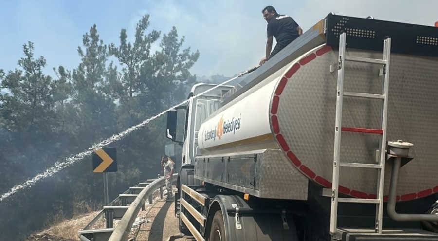 Bursa'daki orman yangınlarıyla mücadeleye Sultanbeyli Belediyesi'nden destek