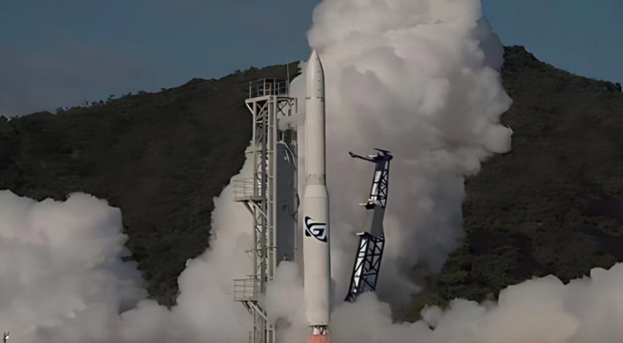 Avustralya yapımı ilk yörünge roketi kalkıştan kısa süre sonra düştü