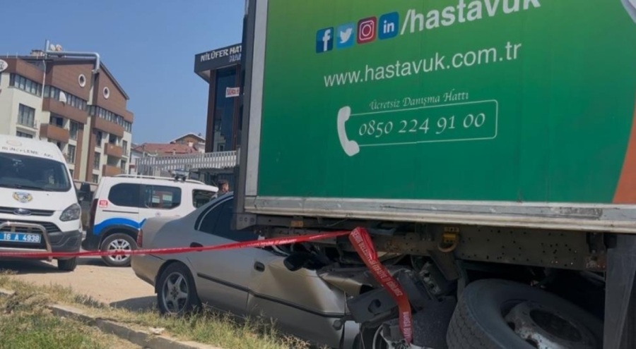 Bursa'da park halindeki tırın altına girdi! Feci şekilde can verdi