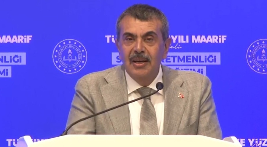 Bakan Tekin'den okullarda serbest kıyafet açıklaması