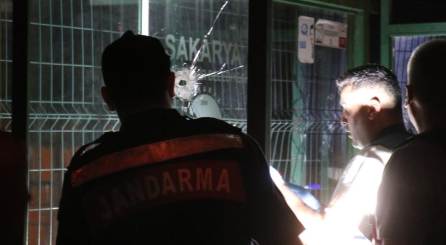 İki aile arasında silahlı çatışma! Ölü ve yaralılar var