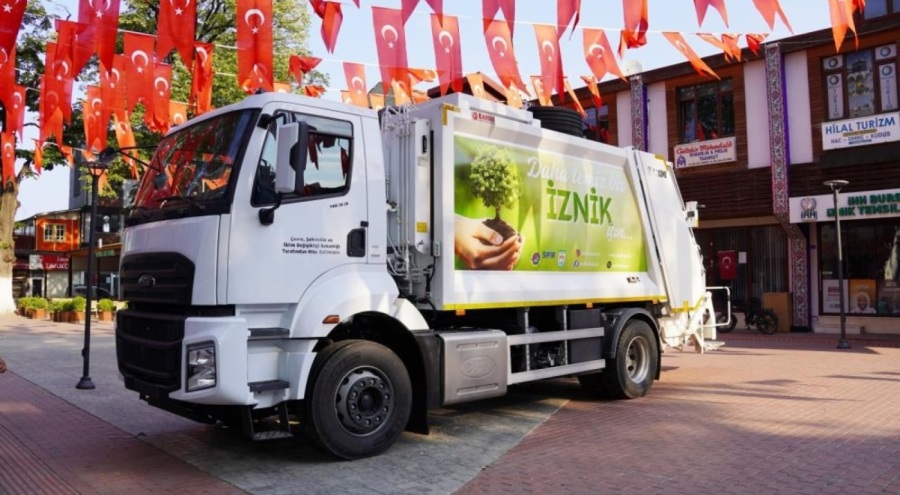 Bakanlık'tan İznik'e araç desteği