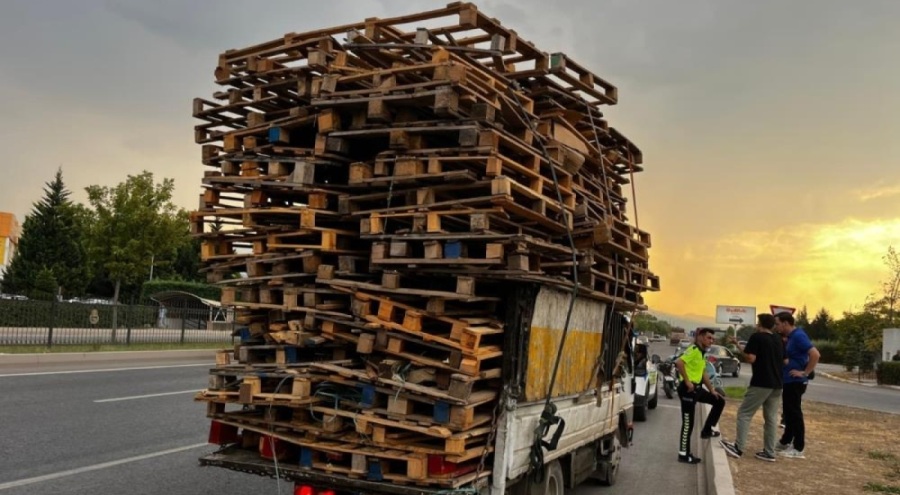 Bursa'da tehlikeli yük taşıyan sürücüye, ceza yağdı