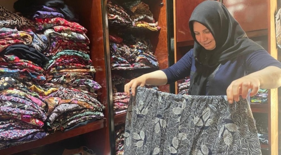 Gelin geldiği Bursa'da Osmanlı köyünün şalvarcısı oldu