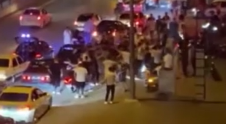 Bursa'da yine aynı manzara! Anayol trafiğini kesip...