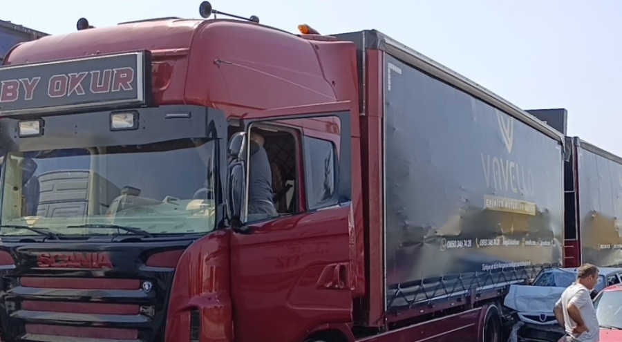 İnegöl'de trafik kazası sonucu 2 kişi yaralandı