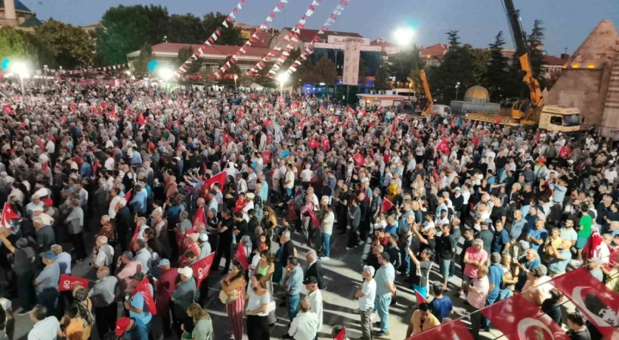 CHP Genel Başkanı Özel, Kırşehir'deki mitingde konuştu