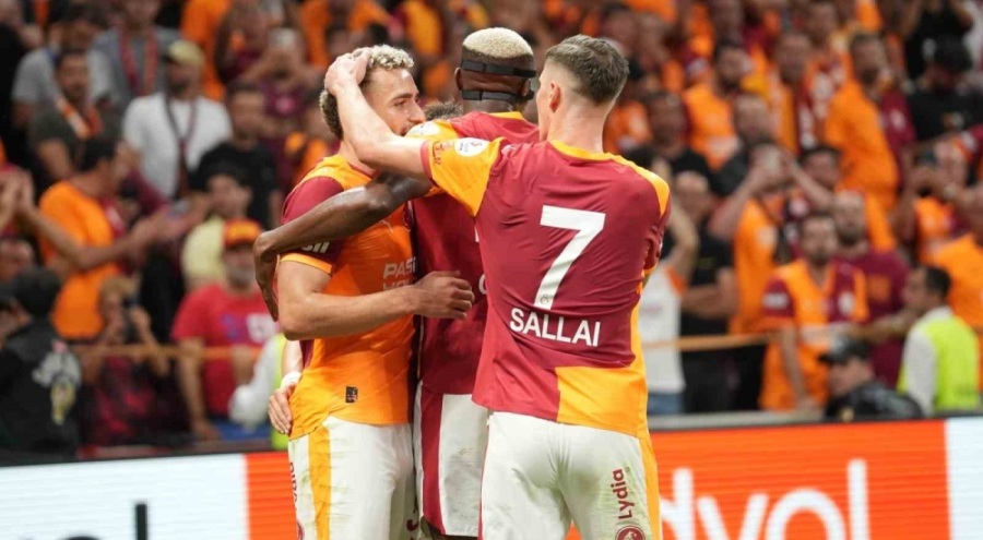 Galatasaray 2'de 2 ile başladı