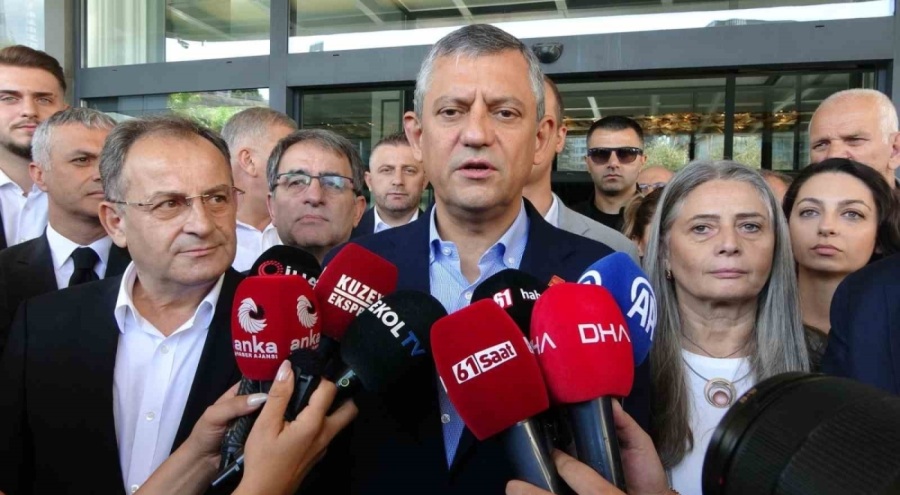 CHP Genel Başkanı Özgür Özel Trabzon'da