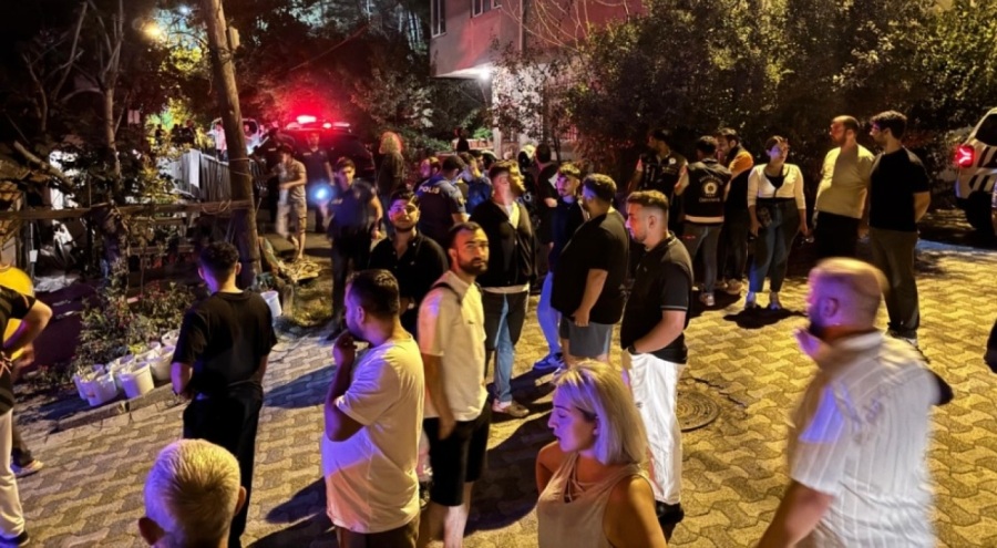 Sokak ortasında vahşet: Satırla boğazı kesilerek öldürüldü