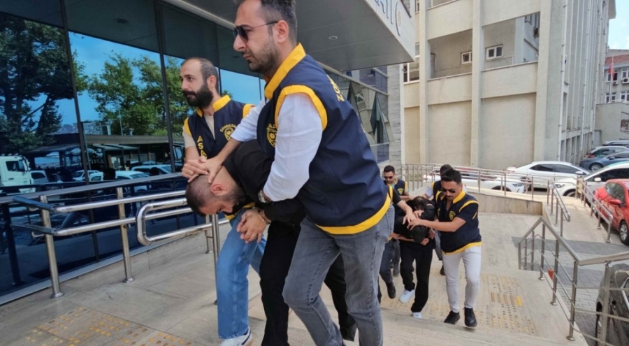 'Adınız FETÖ soruşturmasına karıştı' deyip milyonluk vurgun yaptılar