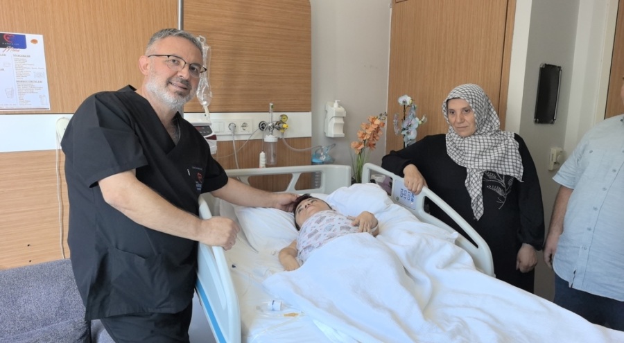Bursa'da 24 kilo ağırlığındaki kadından 3 kilo kist çıktı