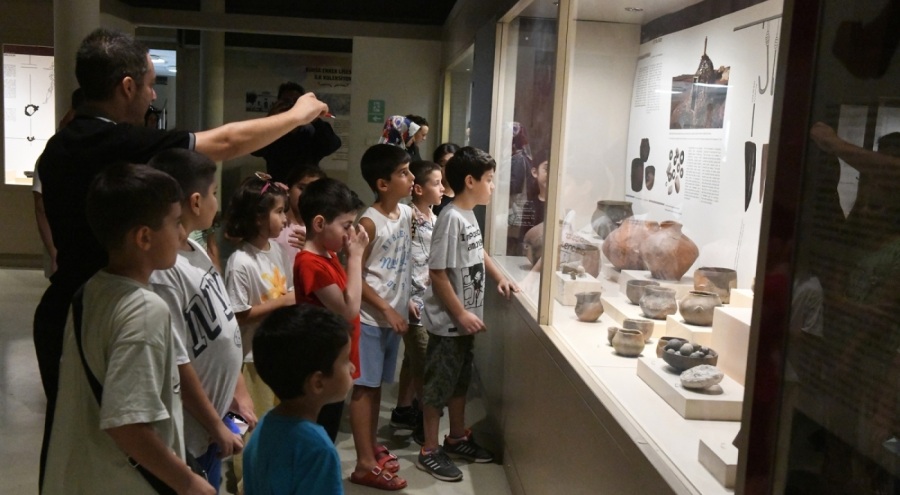 Minik Arkeologlar Müzeleri Keşfediyor