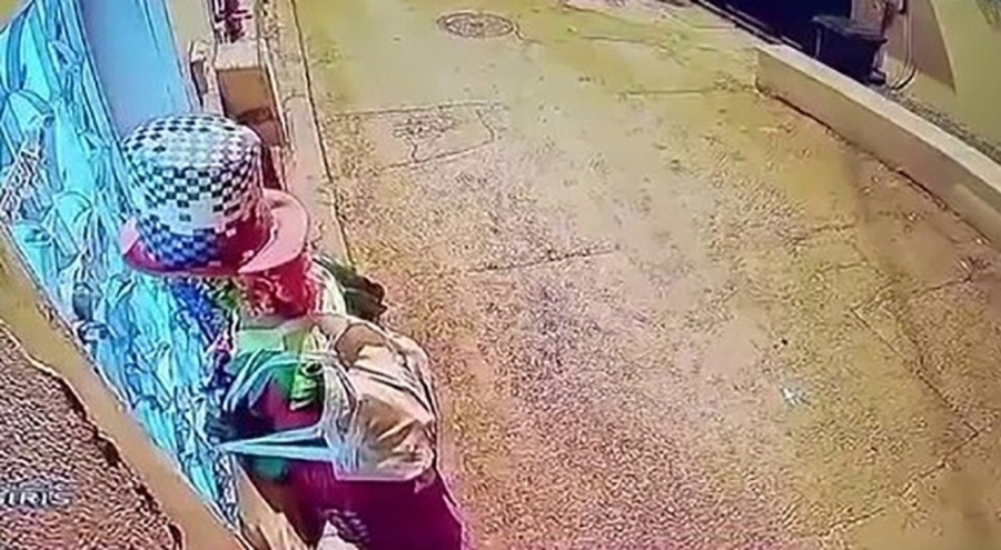 Bursa'da palyaço kıyafetli şahıs gözaltına alındı