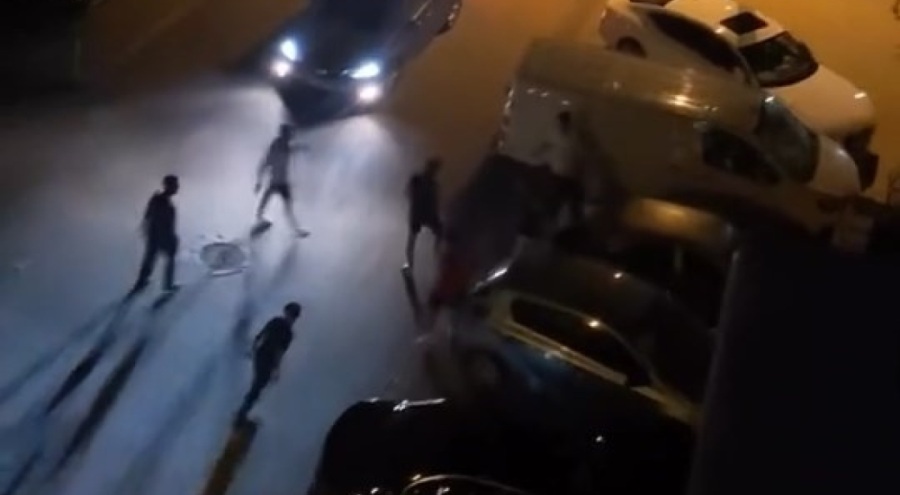 Bursa'da mahallenin gençleri bir birine girdi