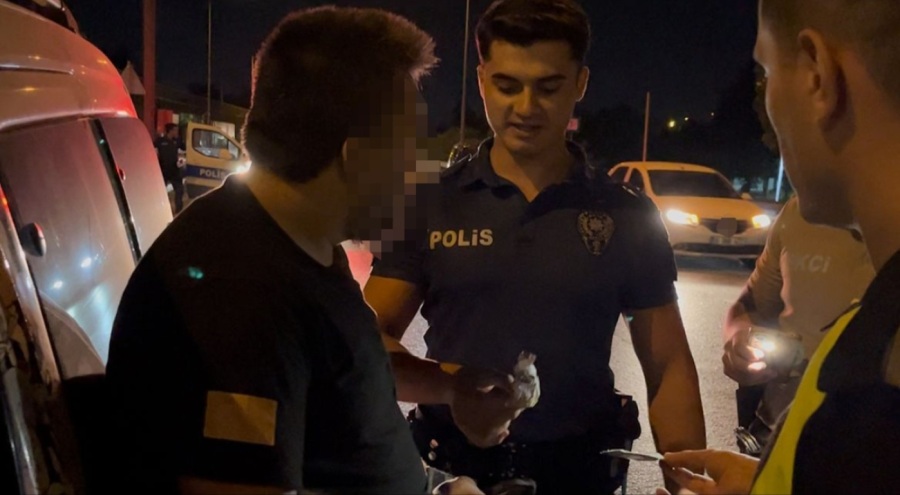 Şüpheliyi yakalayan polis: "Polis salaktı zaten bunu görmeyecekti"