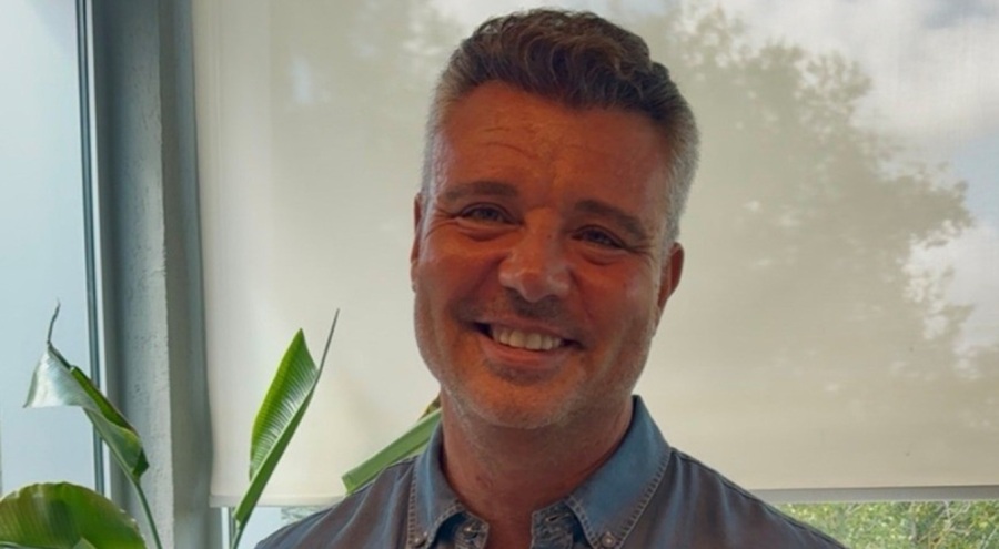 Sadettin Saran, Fenerbahçe başkan adaylığı için 500 imzayı teslim etti