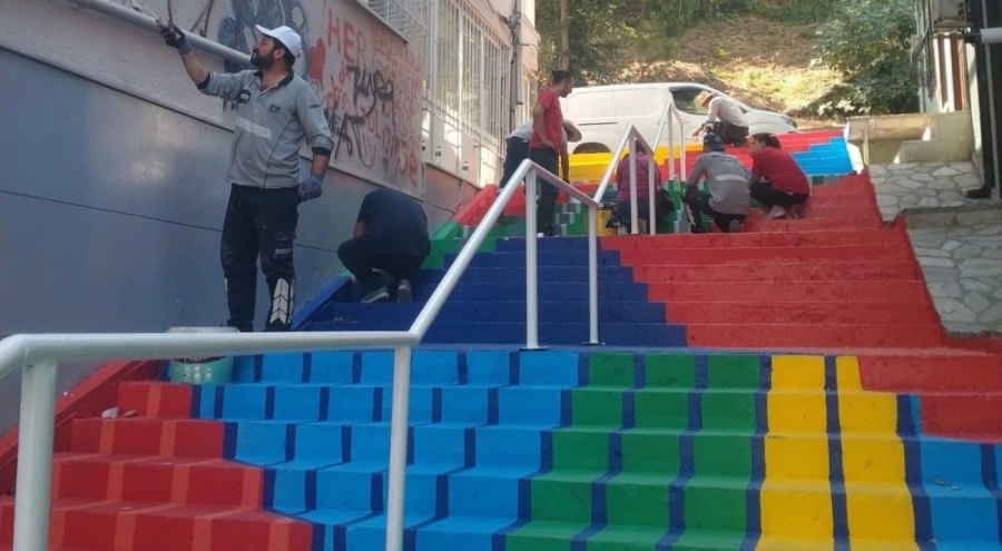 Bursa'da cadde ve sokaklar sanatla buluşuyor