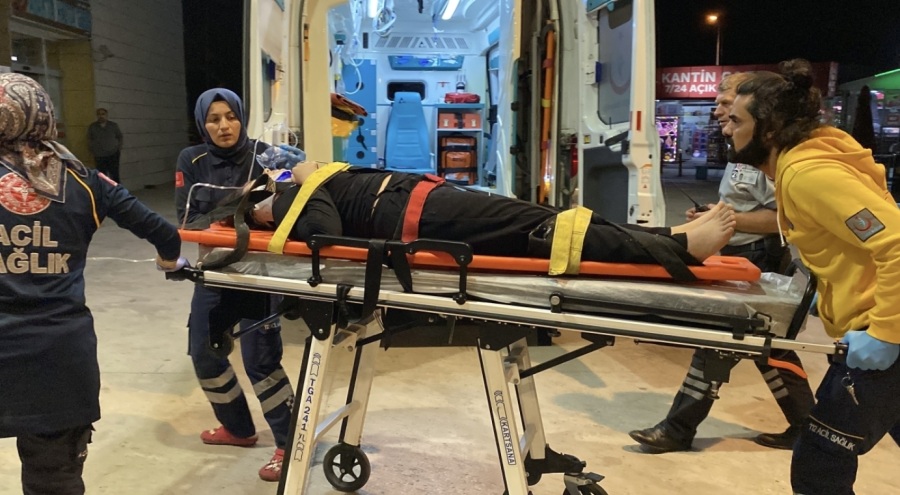 Bursa'da 3. kattan düşen genç kız ağır yaralandı