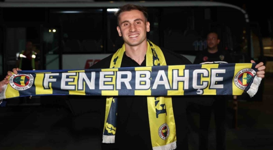 Kerem Aktürkoğlu, Fenerbahçe için İstanbul'da