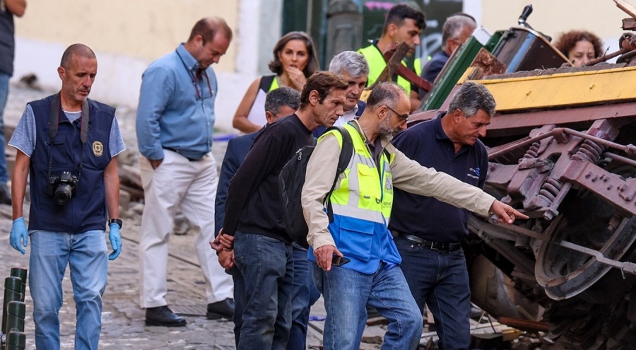 Portekiz'deki feniküler kazasında can kaybı 17'ye yükseldi
