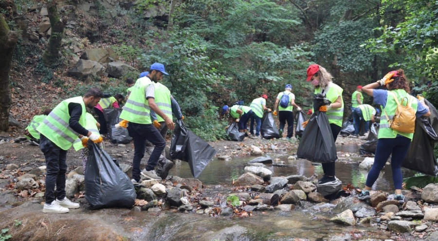 Bursa'da temizlik harekatı sürüyor