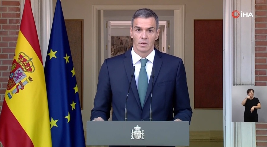 İspanya'dan "İsrail'e yakıt veya silah taşıyan gemi ile uçaklara" yasak