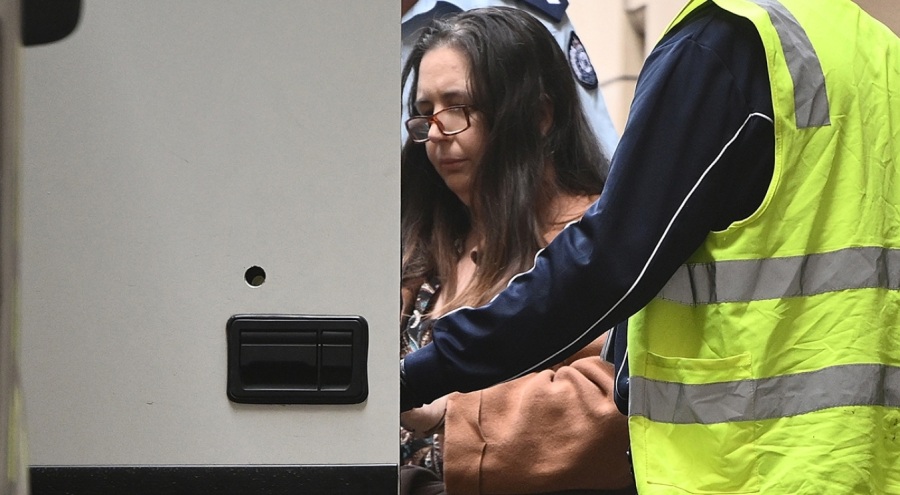 Zehirli mantar yemeğiyle 3 kişiyi öldüren ve 1 kişiyi zehirleyen kadına ömür boyu hapis cezası