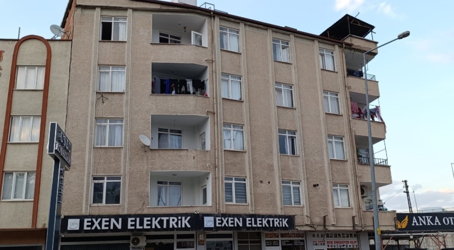 Bursa'da 3. kattan düşen çocuk ağır yaralandı