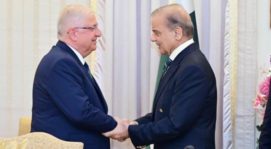 Milli Savunma Bakanı Güler, Pakistan Başbakanı Şerif ile görüştü