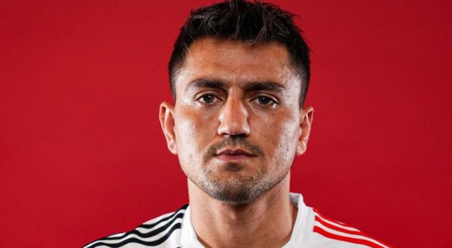 Cengiz Ünder: "Bir an önce sahada olmak istiyorum"