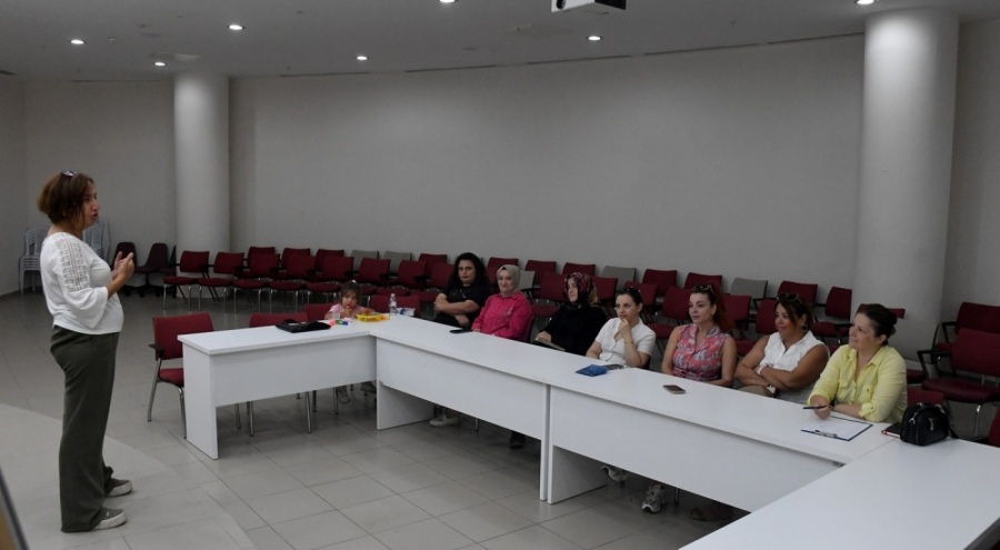 Osmangazi Belediyesi'nden velilere özel kitap atölyesi