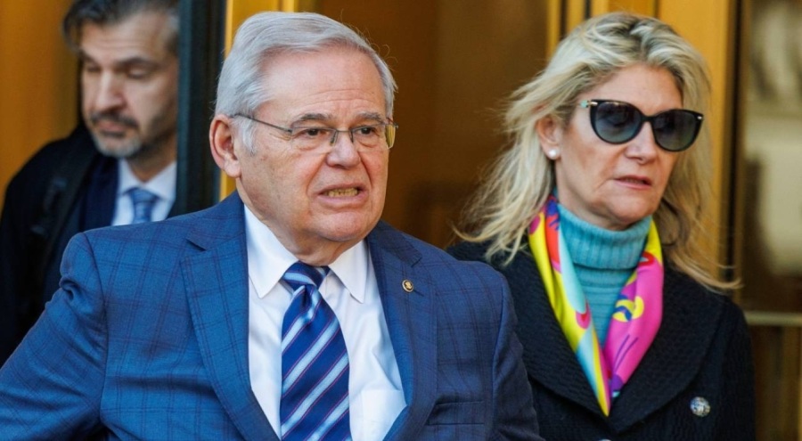 Menendez'in eşi Nadine Menendez'e yolsuzluk ve rüşvet davasında 4,5 yıl hapis