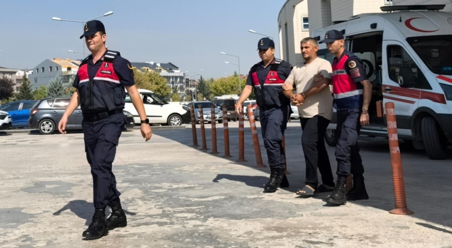 12 yıl hapis cezası olan şahıs jandarmadan kaçamadı